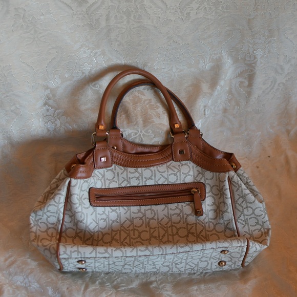 Calvin Klein Handbag - Picture 5 of 10
